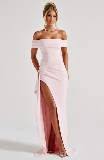 Valentisse | Off-shoulder silhouette