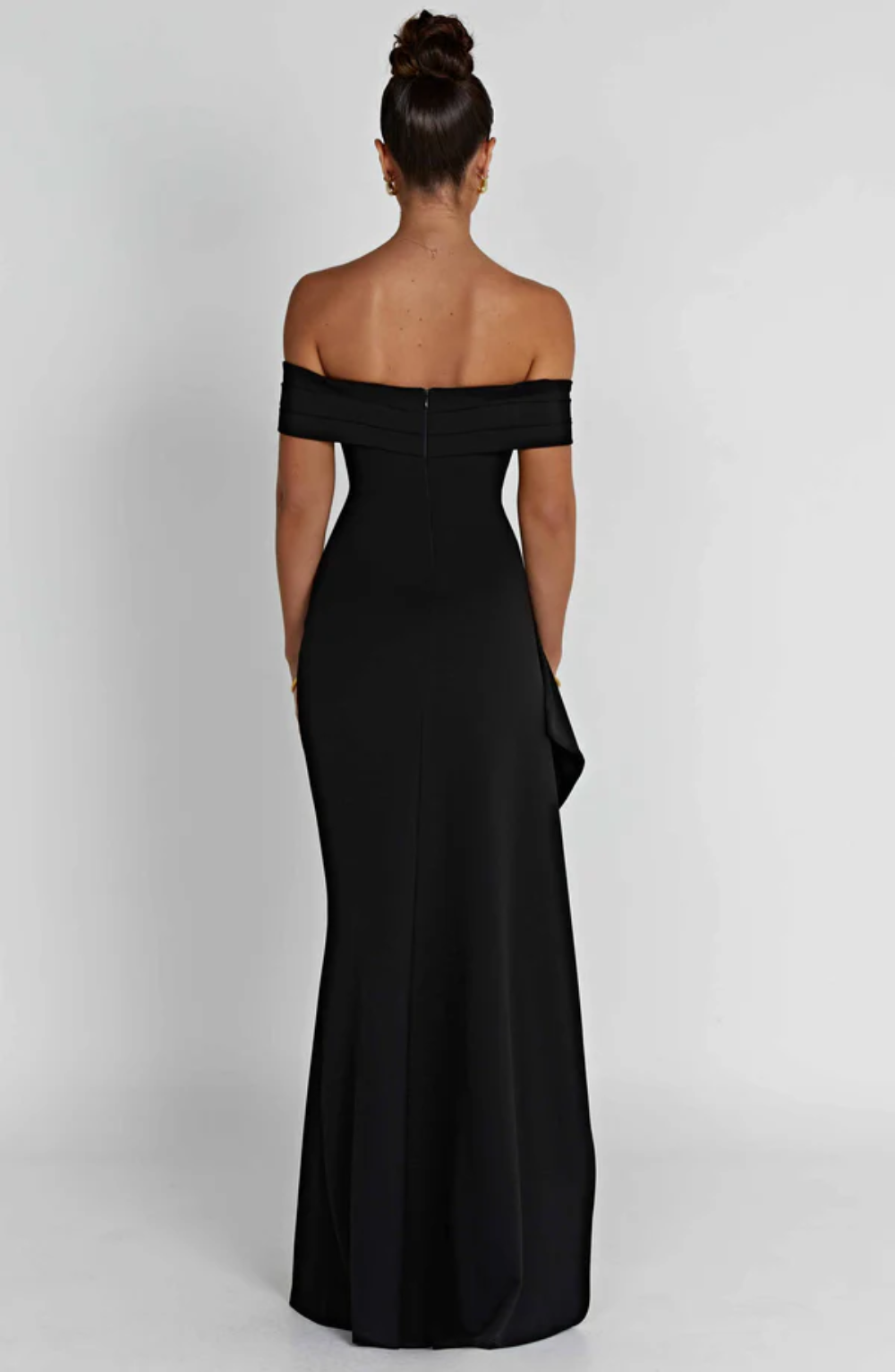 Valentisse | Off-shoulder silhouette