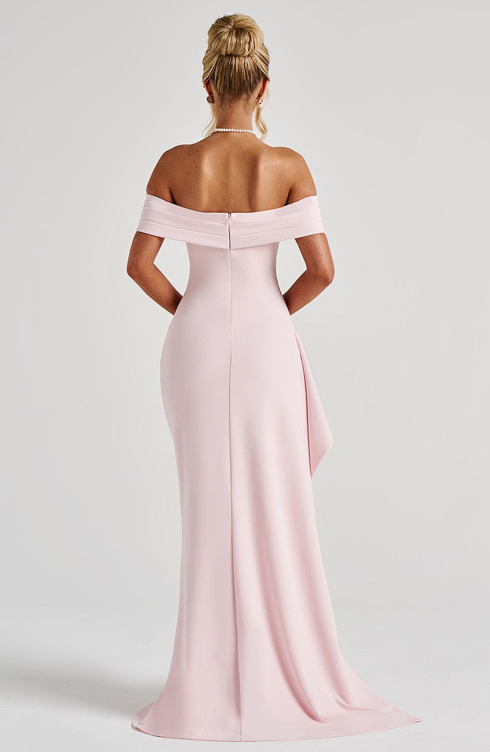 Valentisse | Off-shoulder silhouette