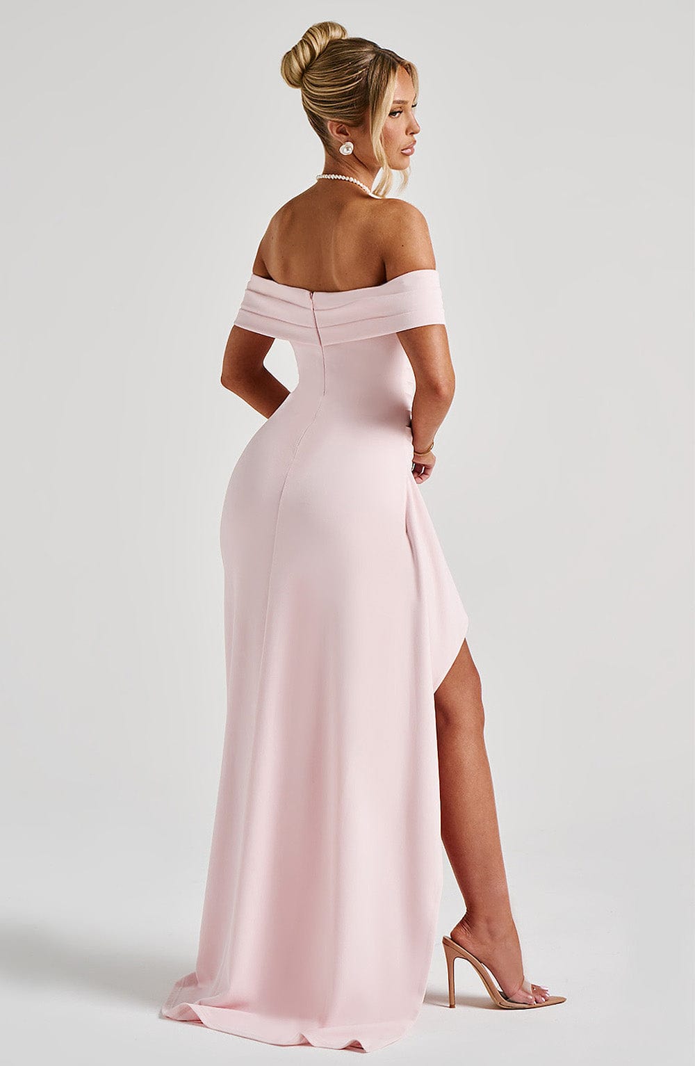 Valentisse | Off-shoulder silhouette